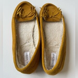 NWOT size 9 yellow suede fleece-lined, hard-soled Sole Society moccasins